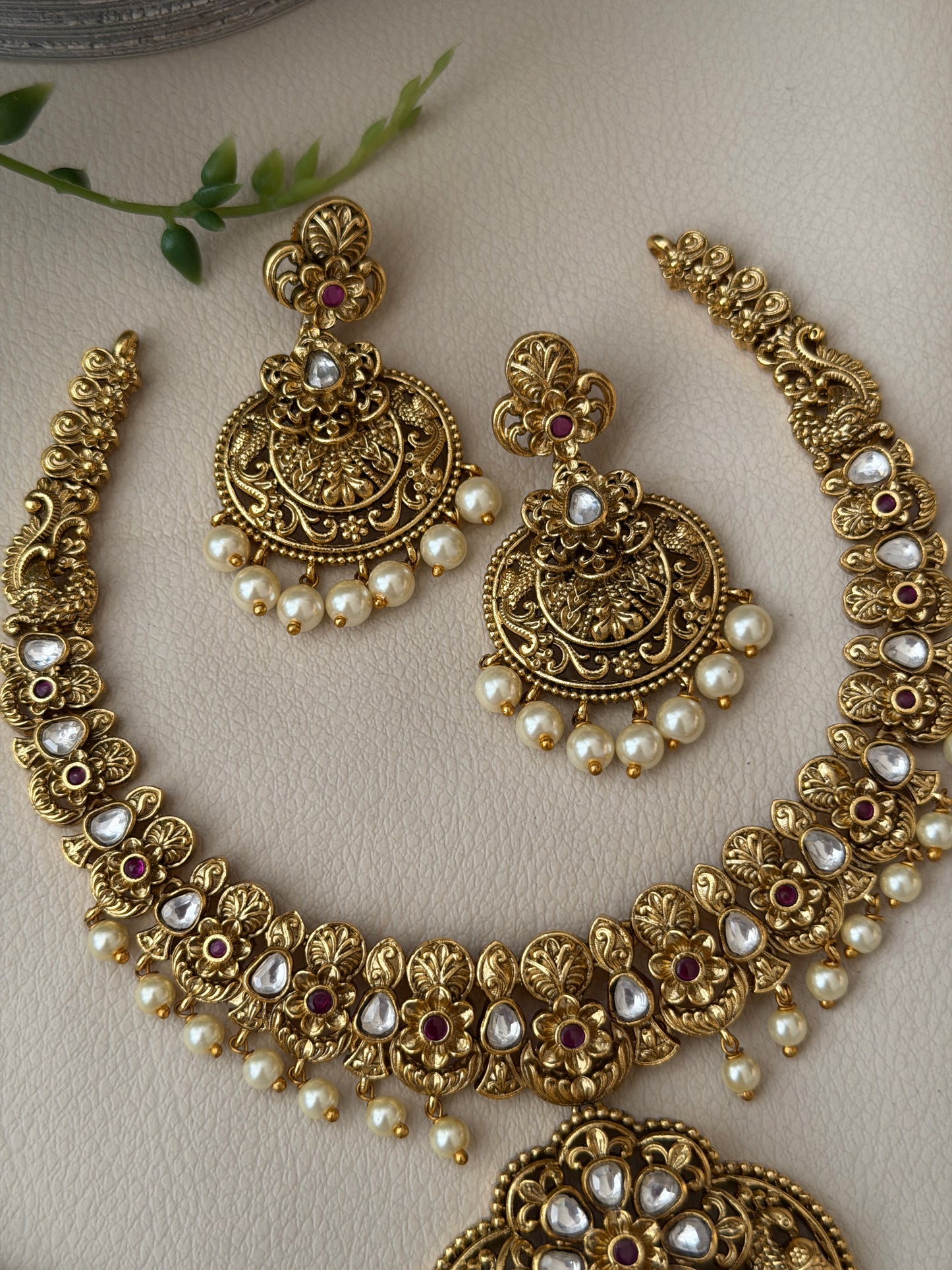 Dhwaja Antique Non Idol Necklace