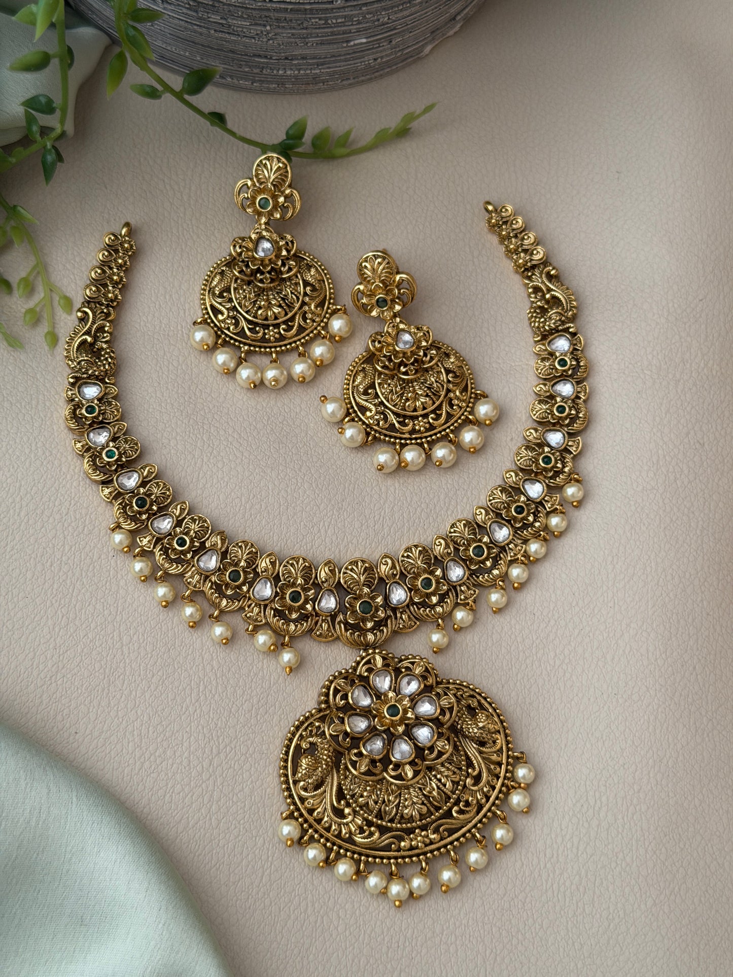 Dhwaja Antique Non Idol Necklace