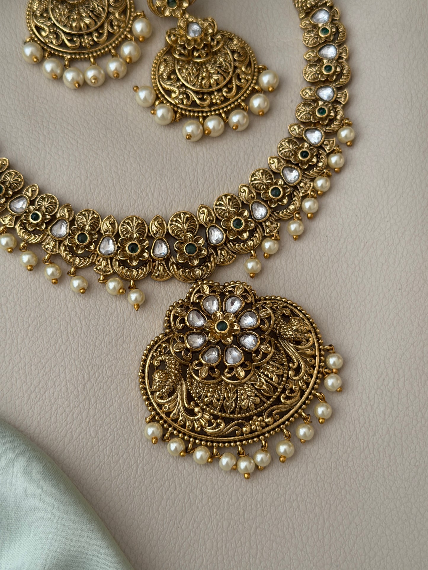 Dhwaja Antique Non Idol Necklace