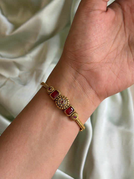 Non Idol Stone Bracelet
