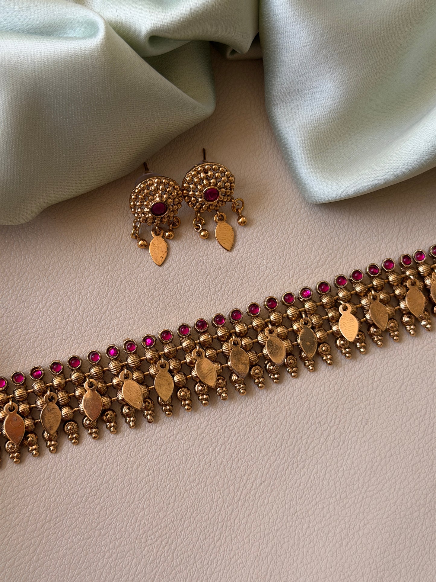 Kempu Stone Antique Elakkathali Choker