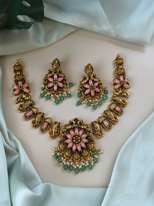 Manjika Tropical Peach Necklace