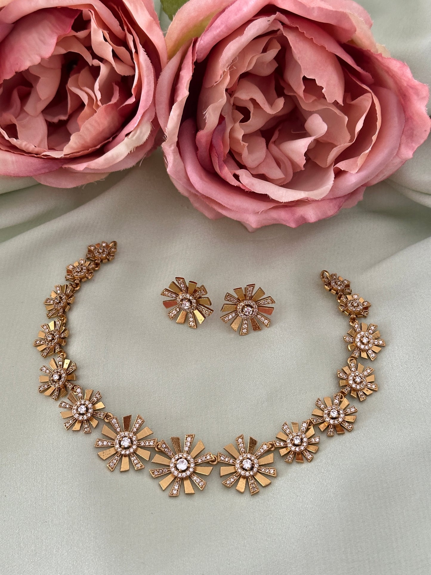 Poise AD Necklace