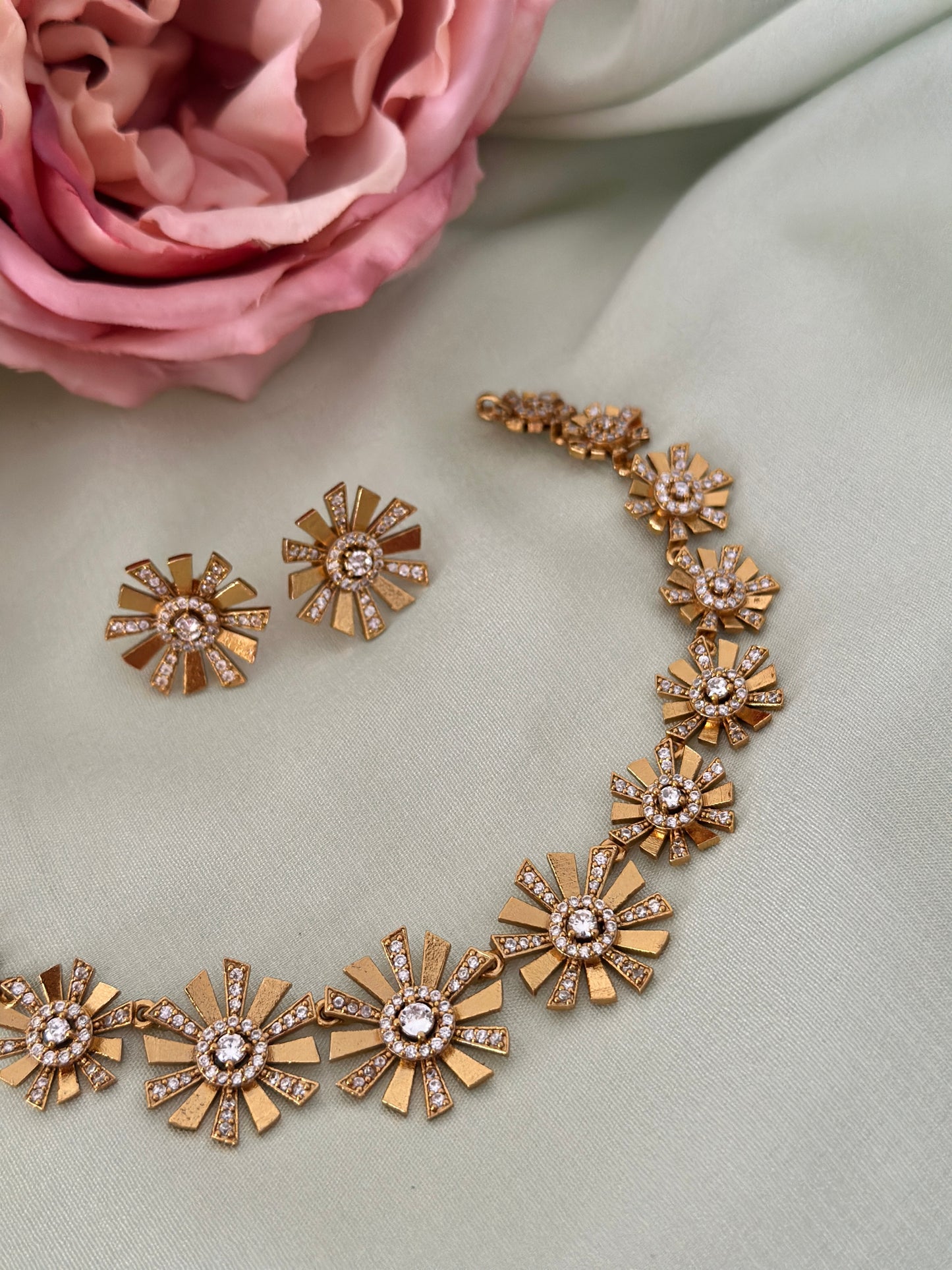 Poise AD Necklace