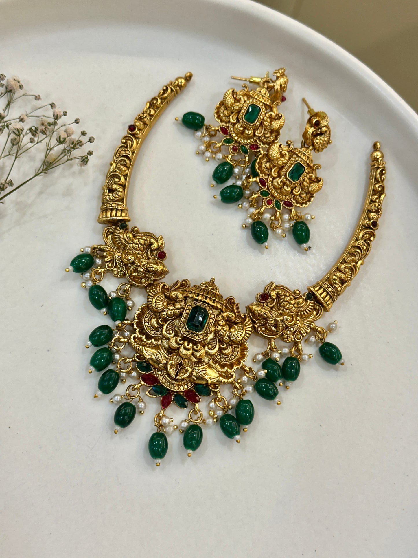 Gopika Hasli Necklace