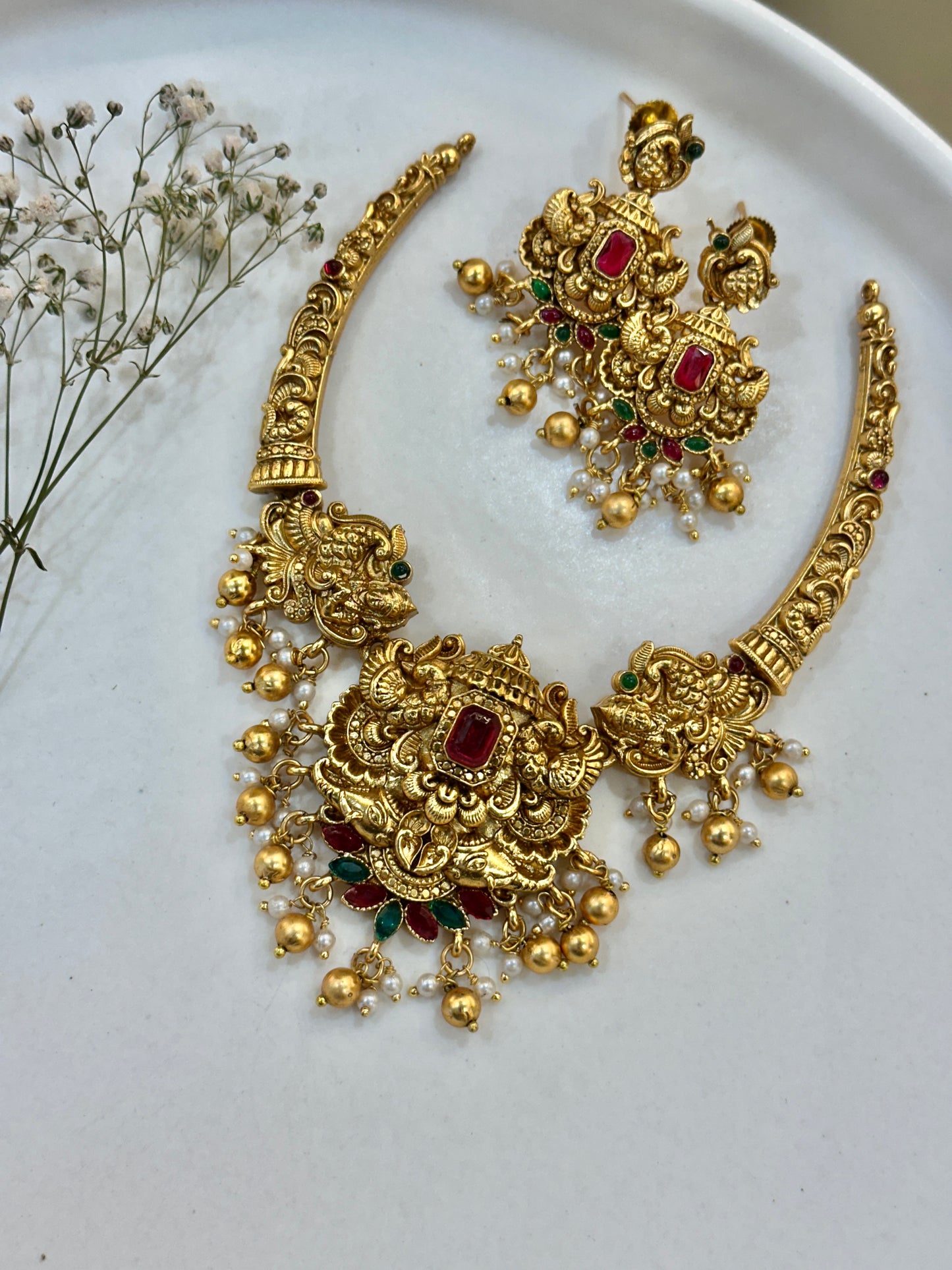 Gopika Hasli Necklace