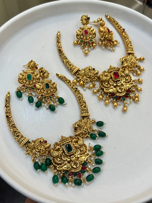 Gopika Hasli Necklace