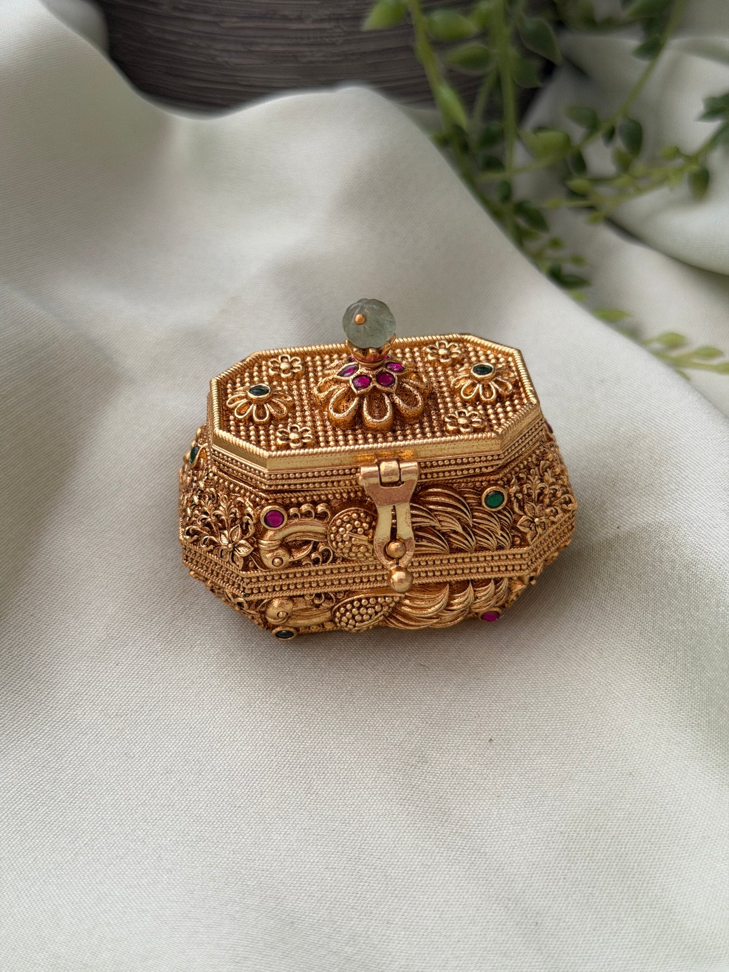 Abharanapetti Kumkum Box