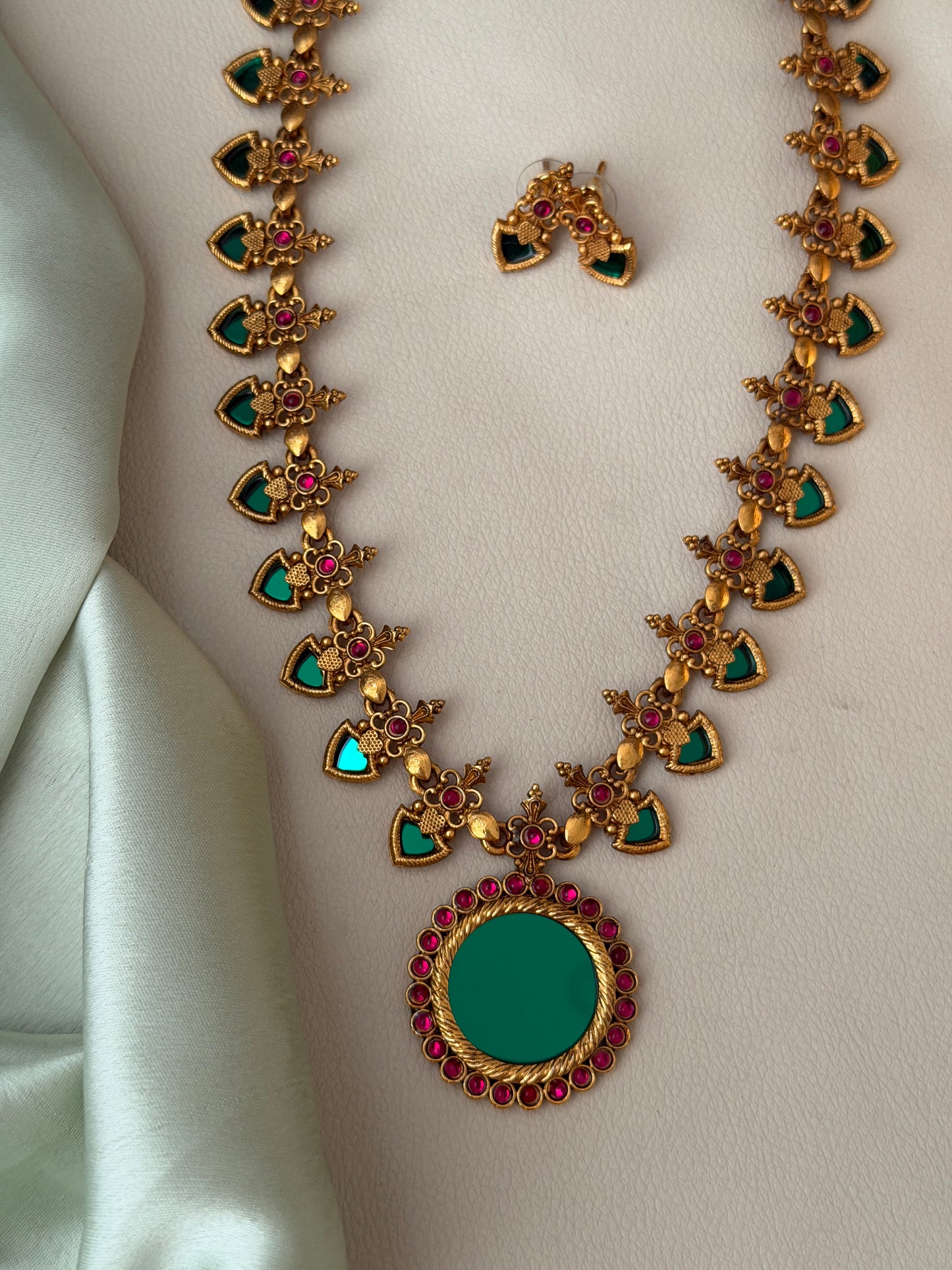 Palakka Glass Haaram (Latest)
