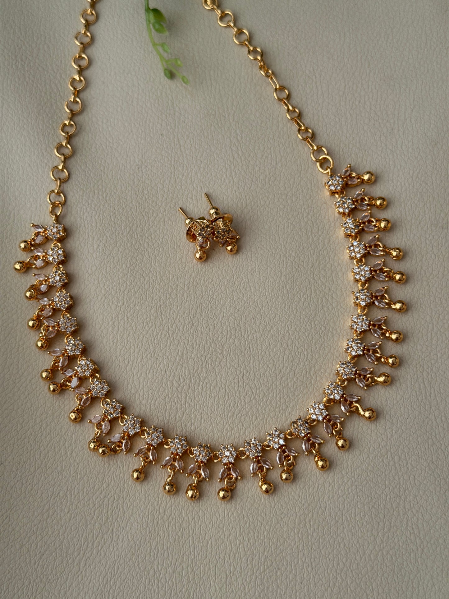 Lishikka Flora Necklace