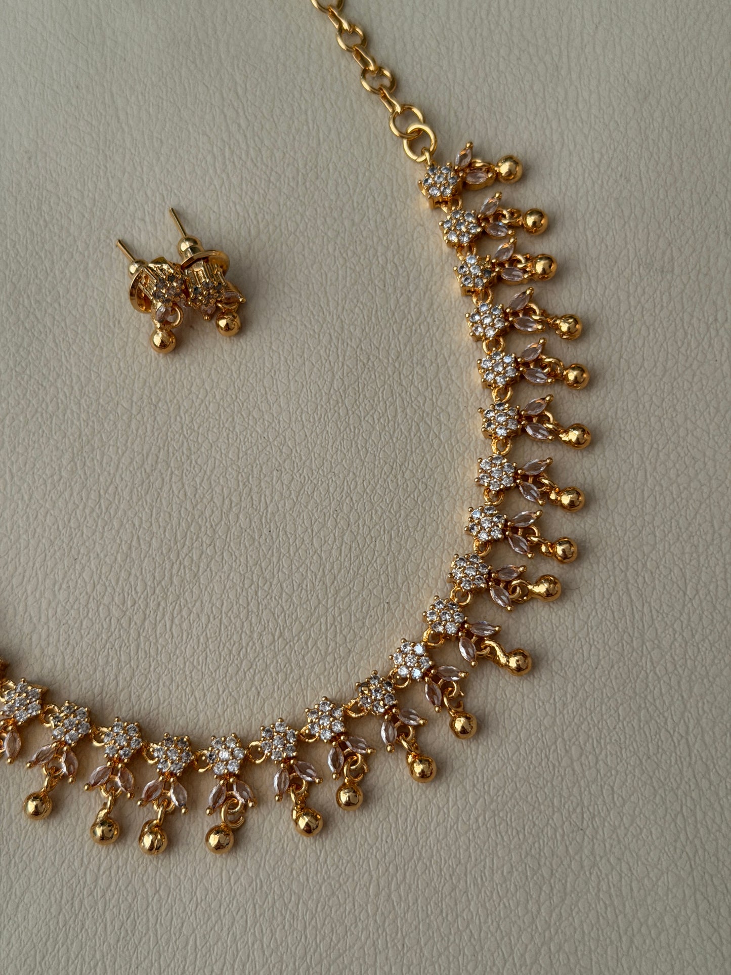 Lishikka Flora Necklace
