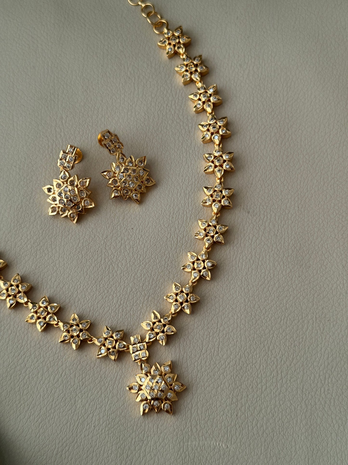 Vintage Star Premium Necklace