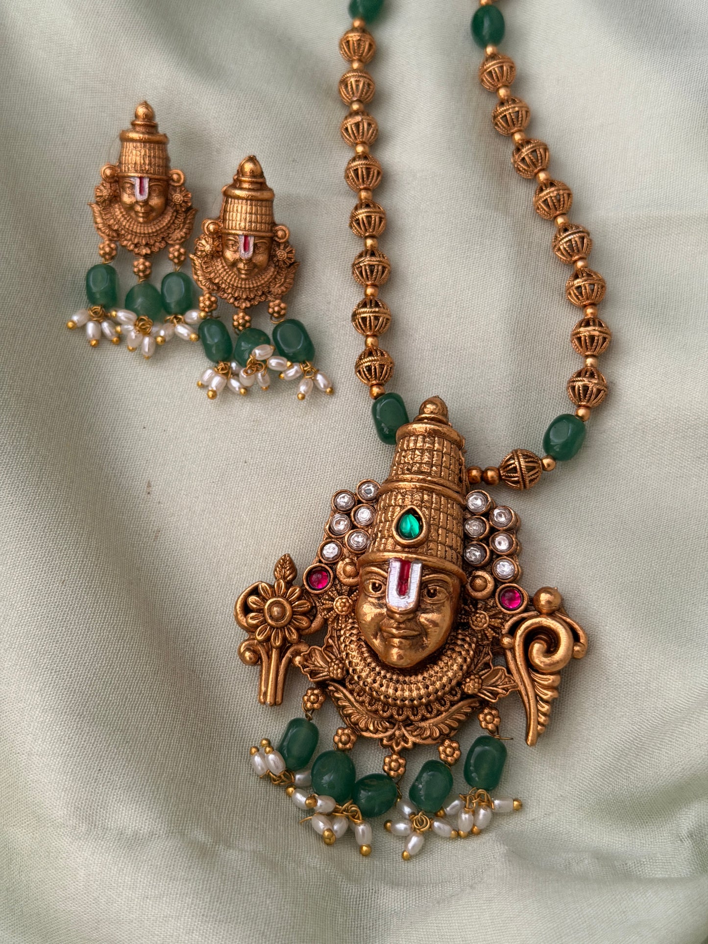 Tirupati Mahal Gundu Maala