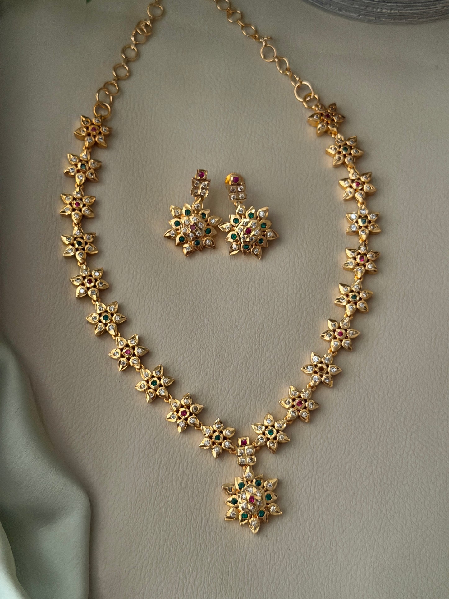 Vintage Star Premium Necklace