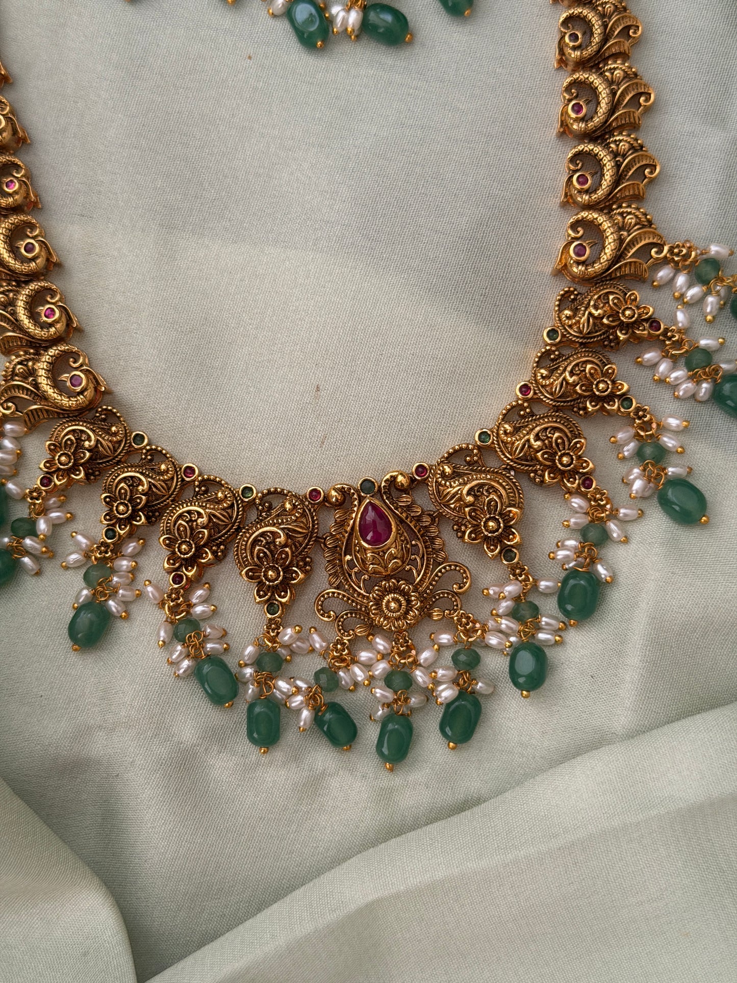 Mayil Emerald Bead Haaram