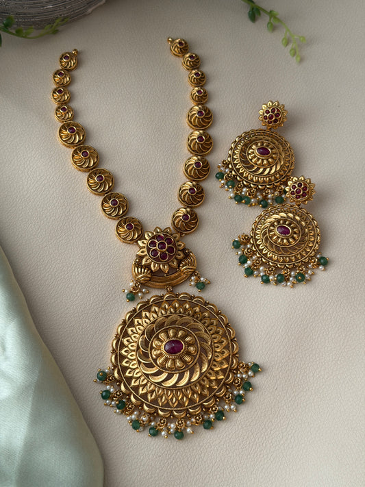 Umavadhi Non Idol Necklace