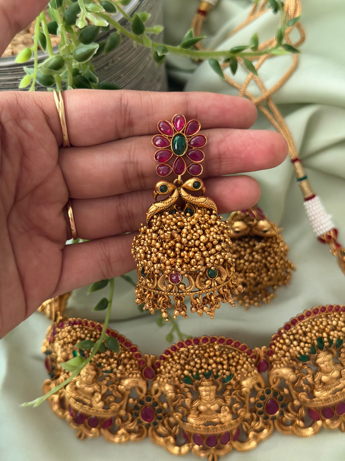 Kuyil mini ghungroo choker