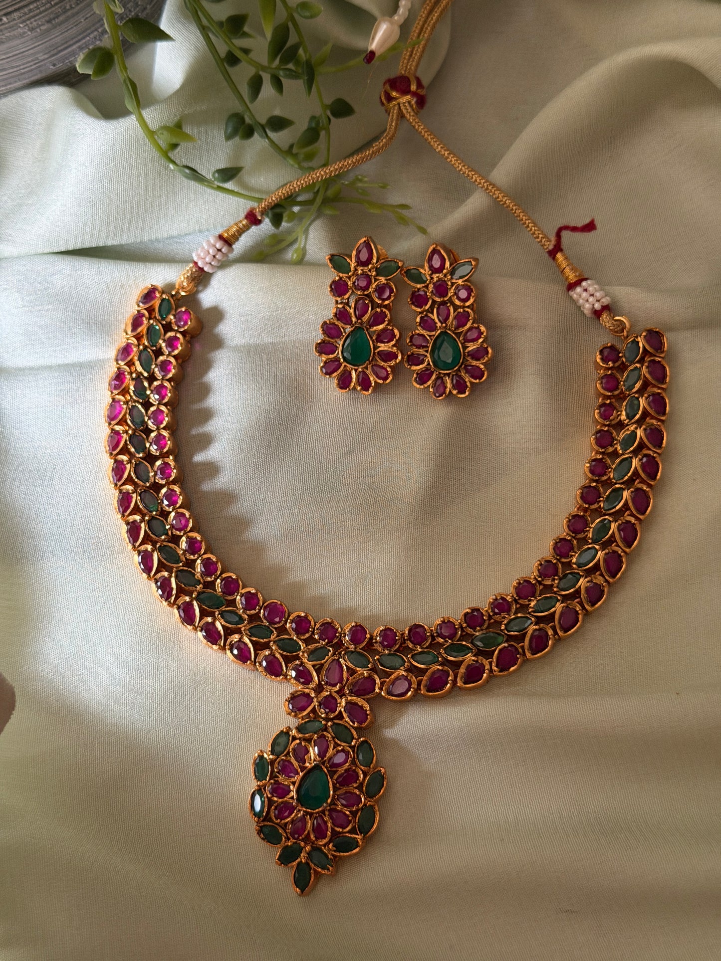 Agalya Kemp Necklace