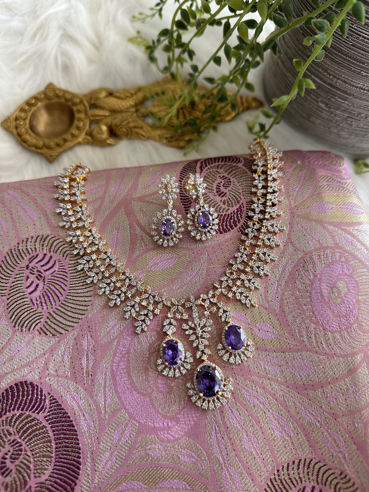 Tri Solataire Necklace