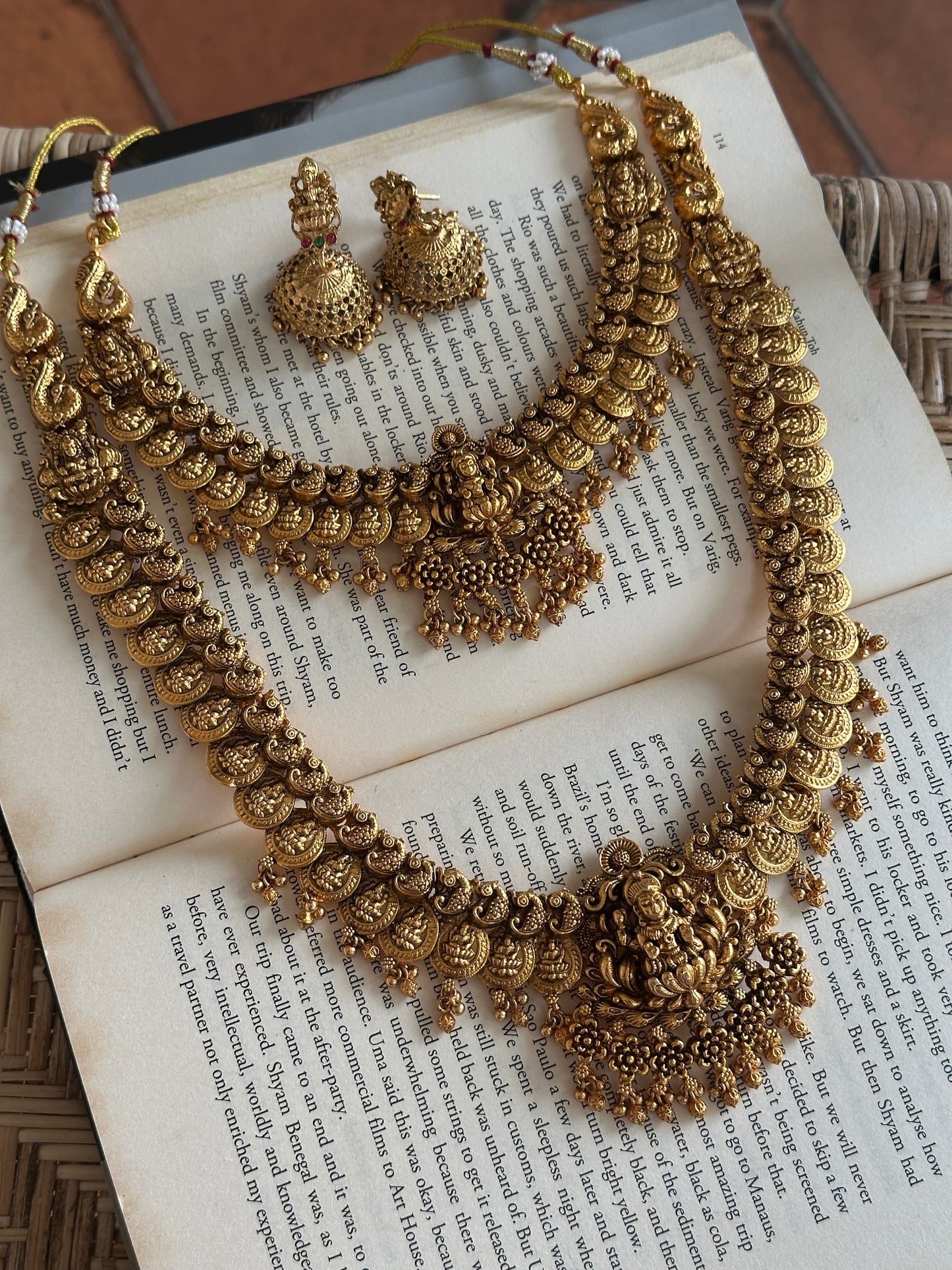 Advika Antique Bridal Combo