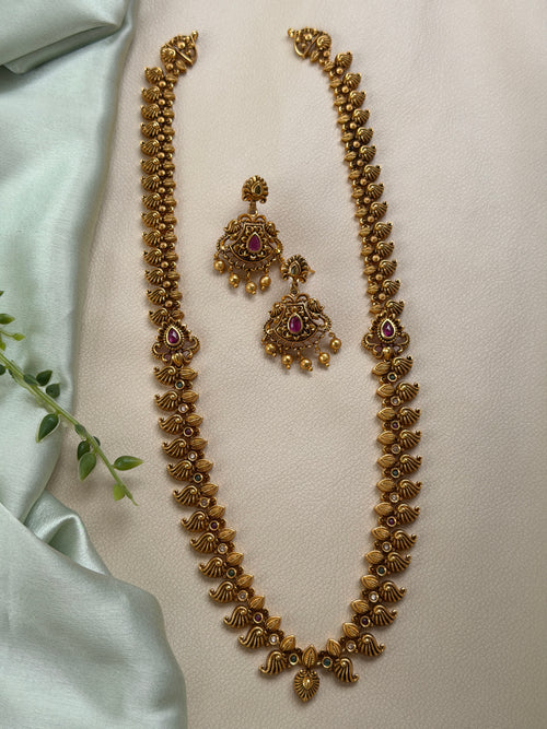Ratna Non Idol Haaram