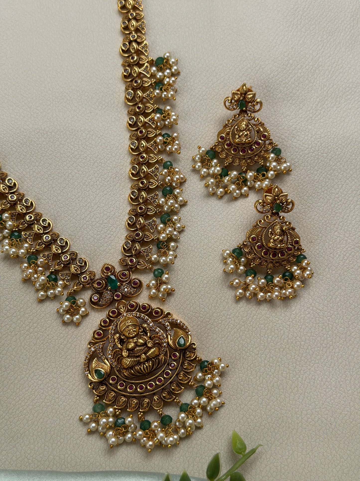 Ranchana Guttapusalu Haaram set