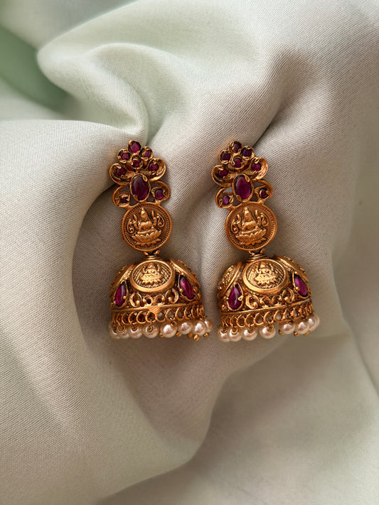 Abharna Kaashu Jhumkas