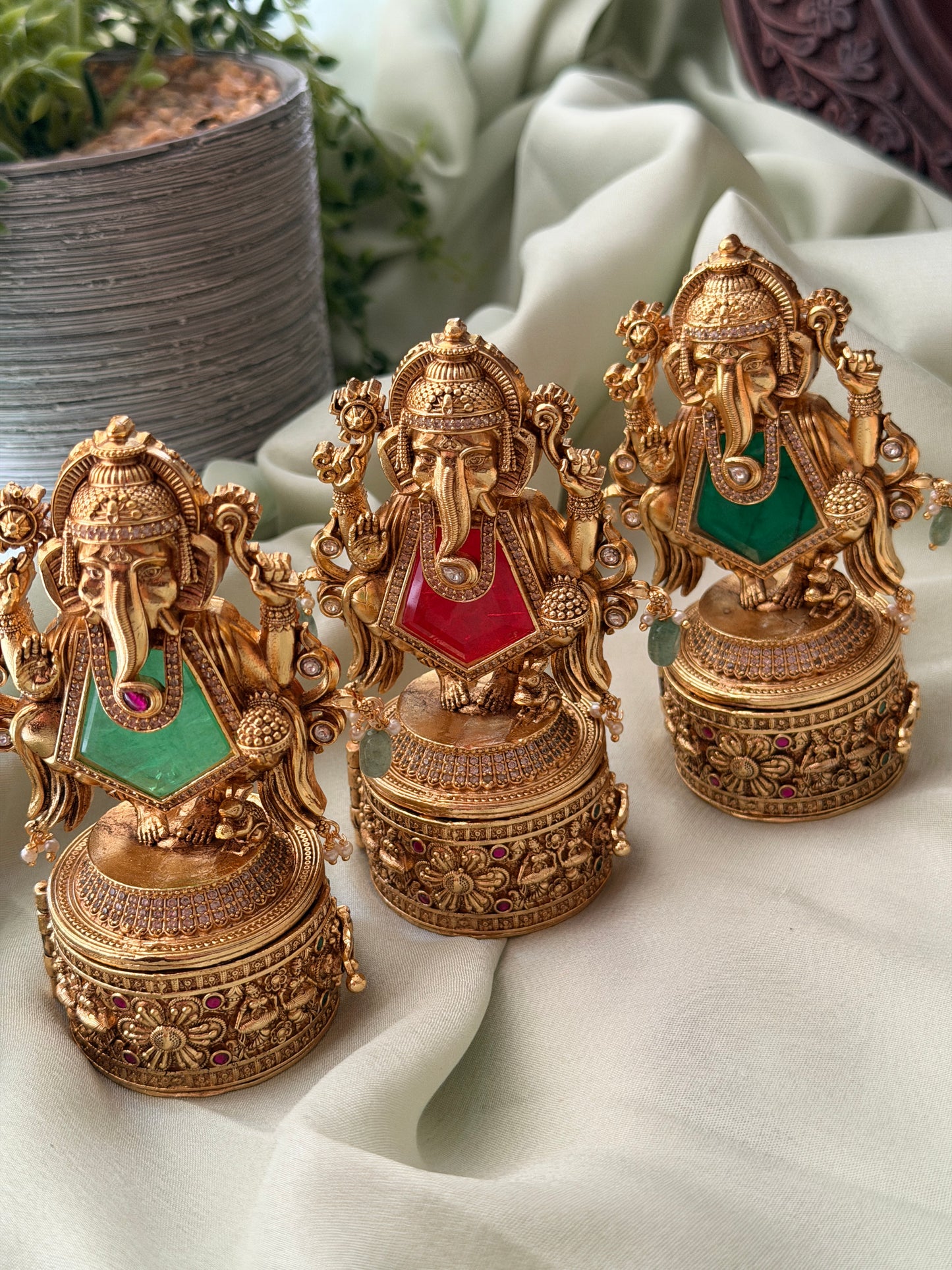 Doublet Stone Ganesha Kumkum Box