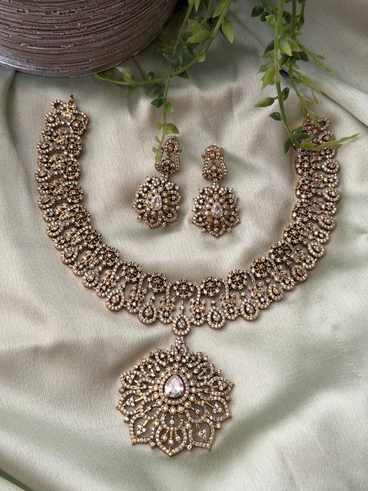 Leesa Uncut Diamond Necklace