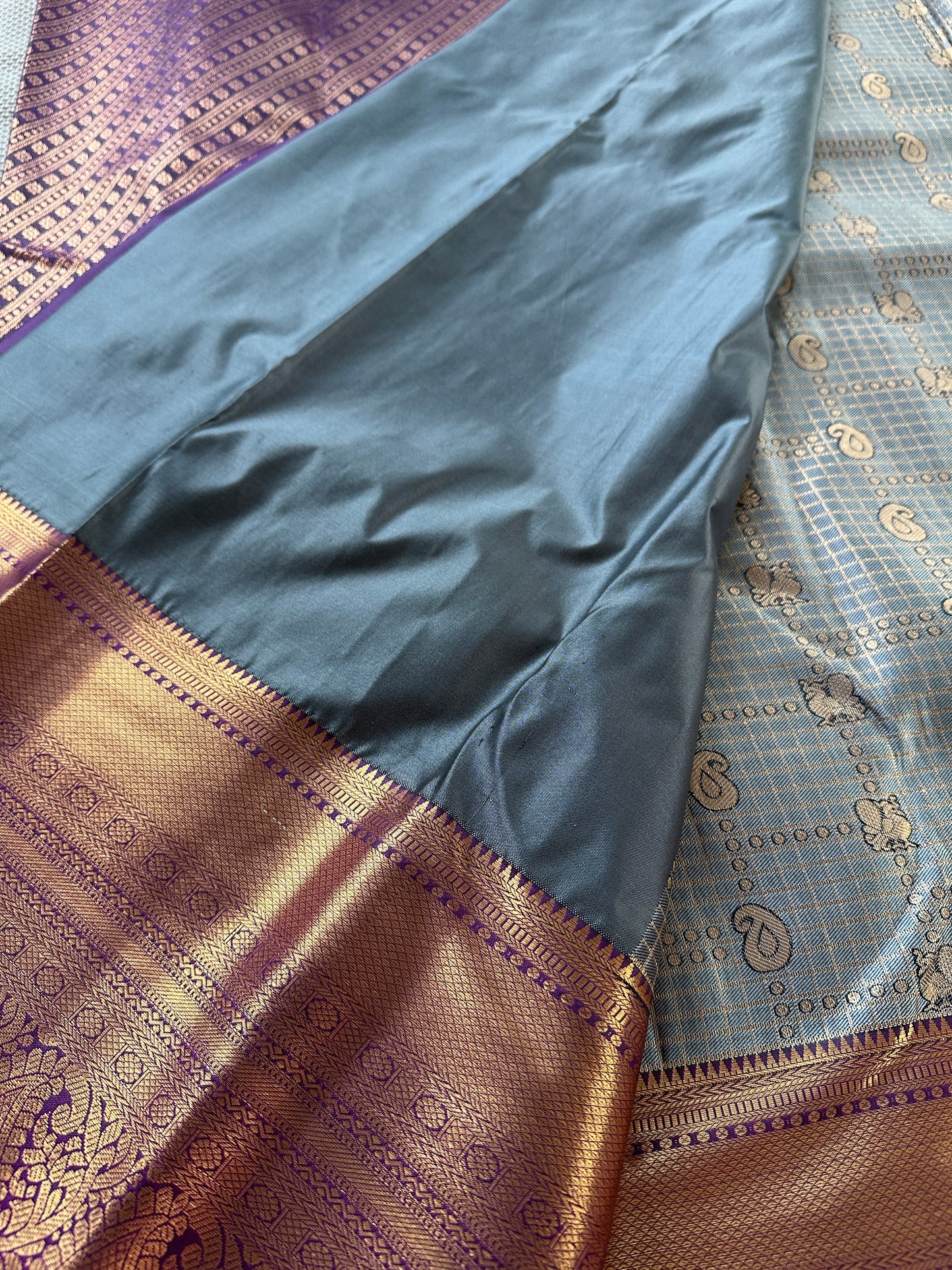 Ash Vaira Oosi Tissue Silk Saree