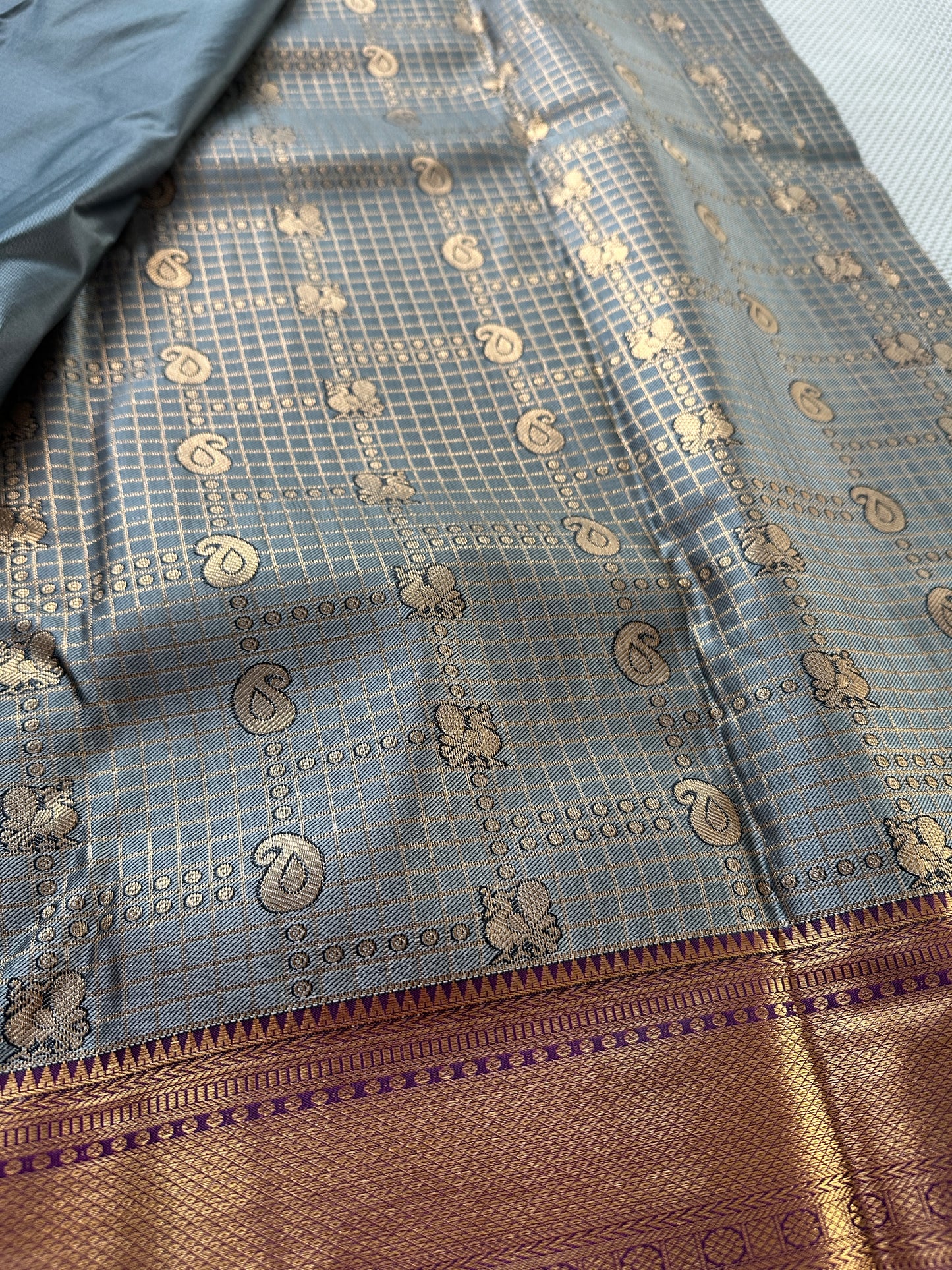 Ash Vaira Oosi Tissue Silk Saree
