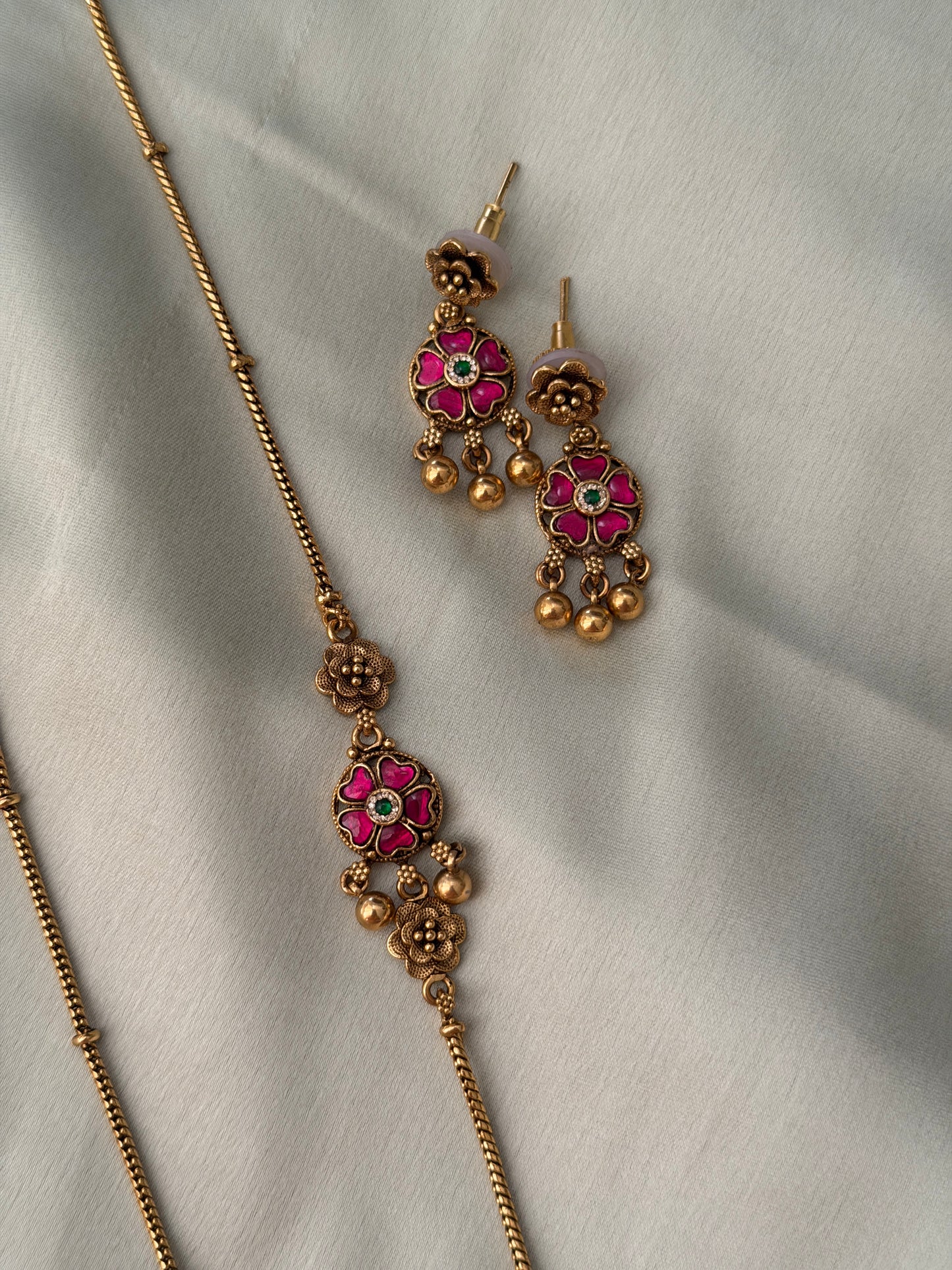 Jadau Flora Mugappu Chain