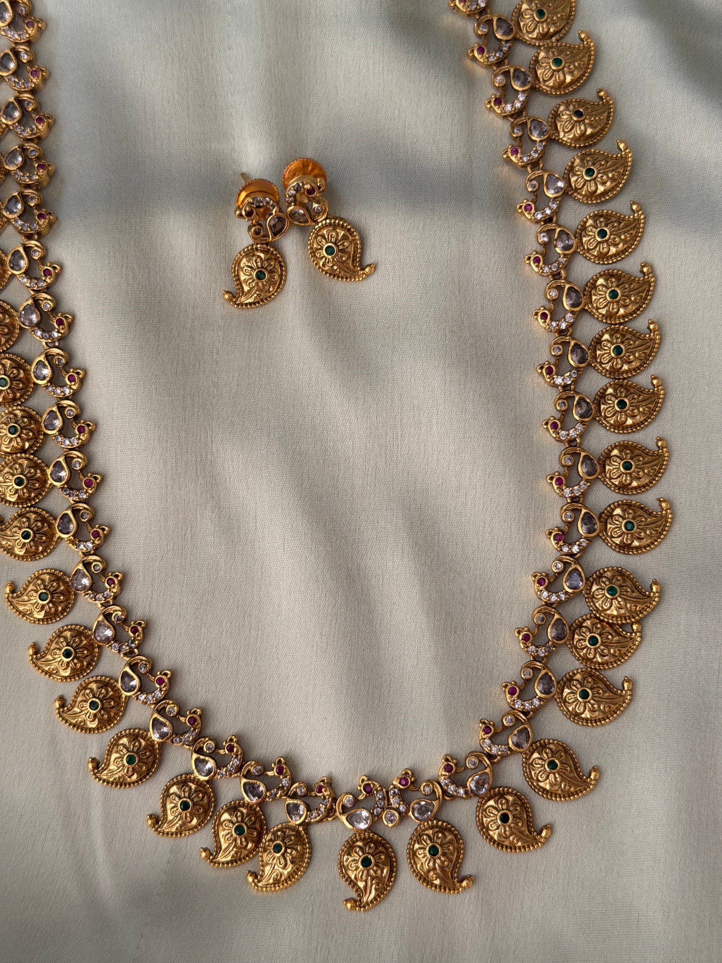Nishitha Mango Maala