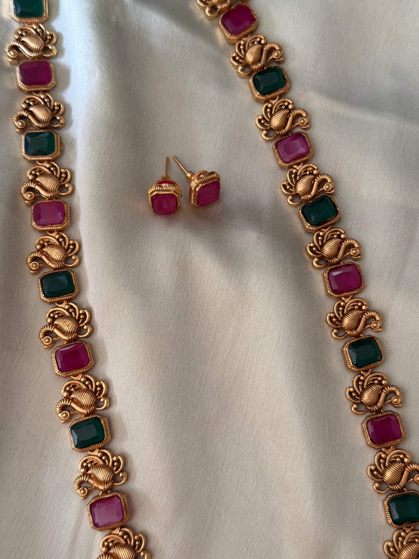 Ruby x Emerald Sufi Haaram