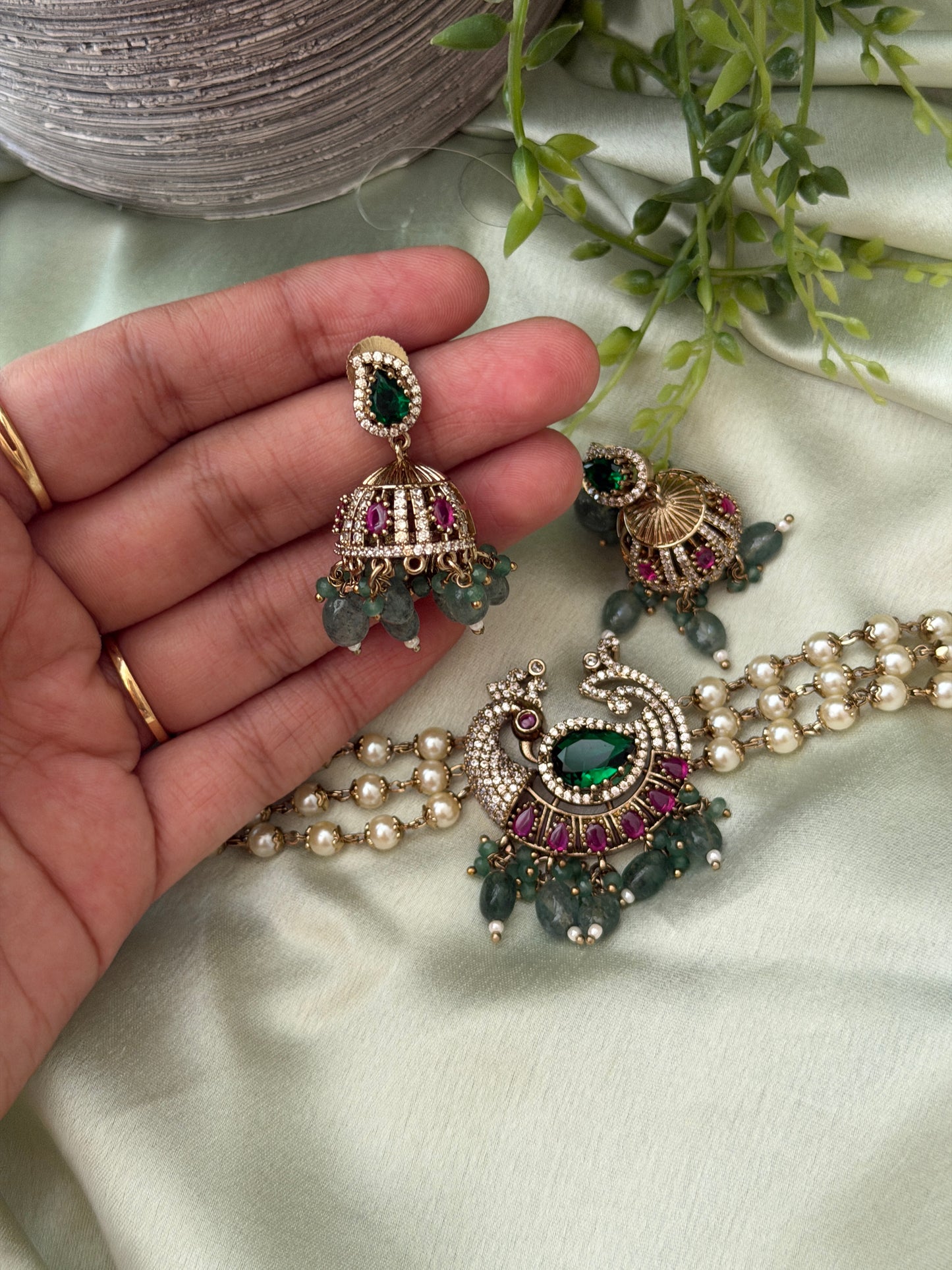 AD Azura Pearl Choker