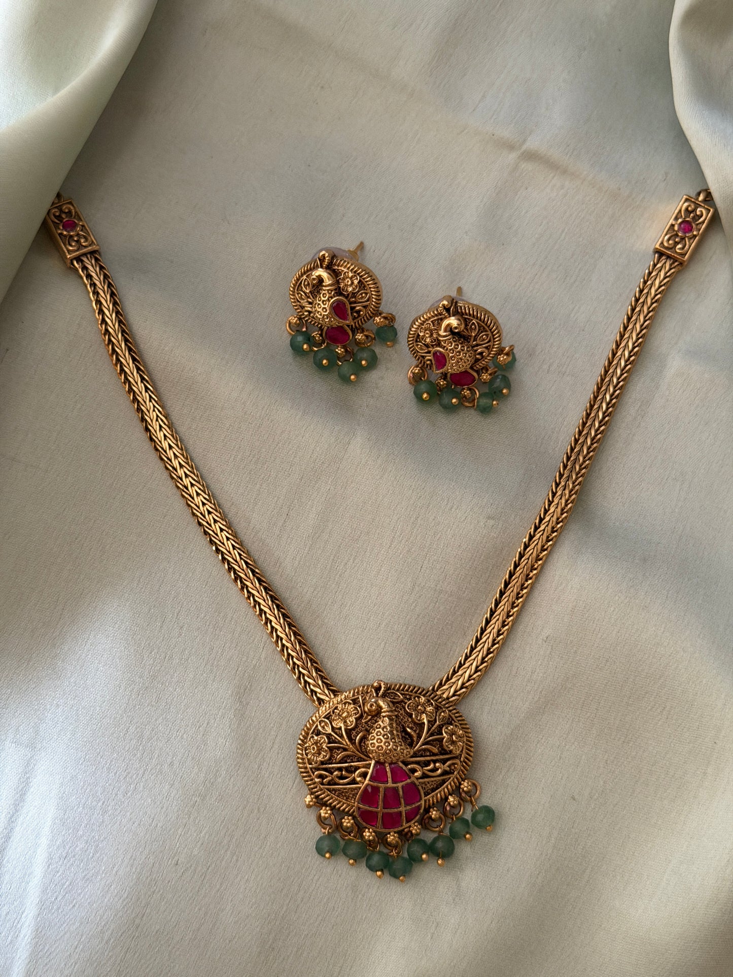Azura Oval Pendant Choker