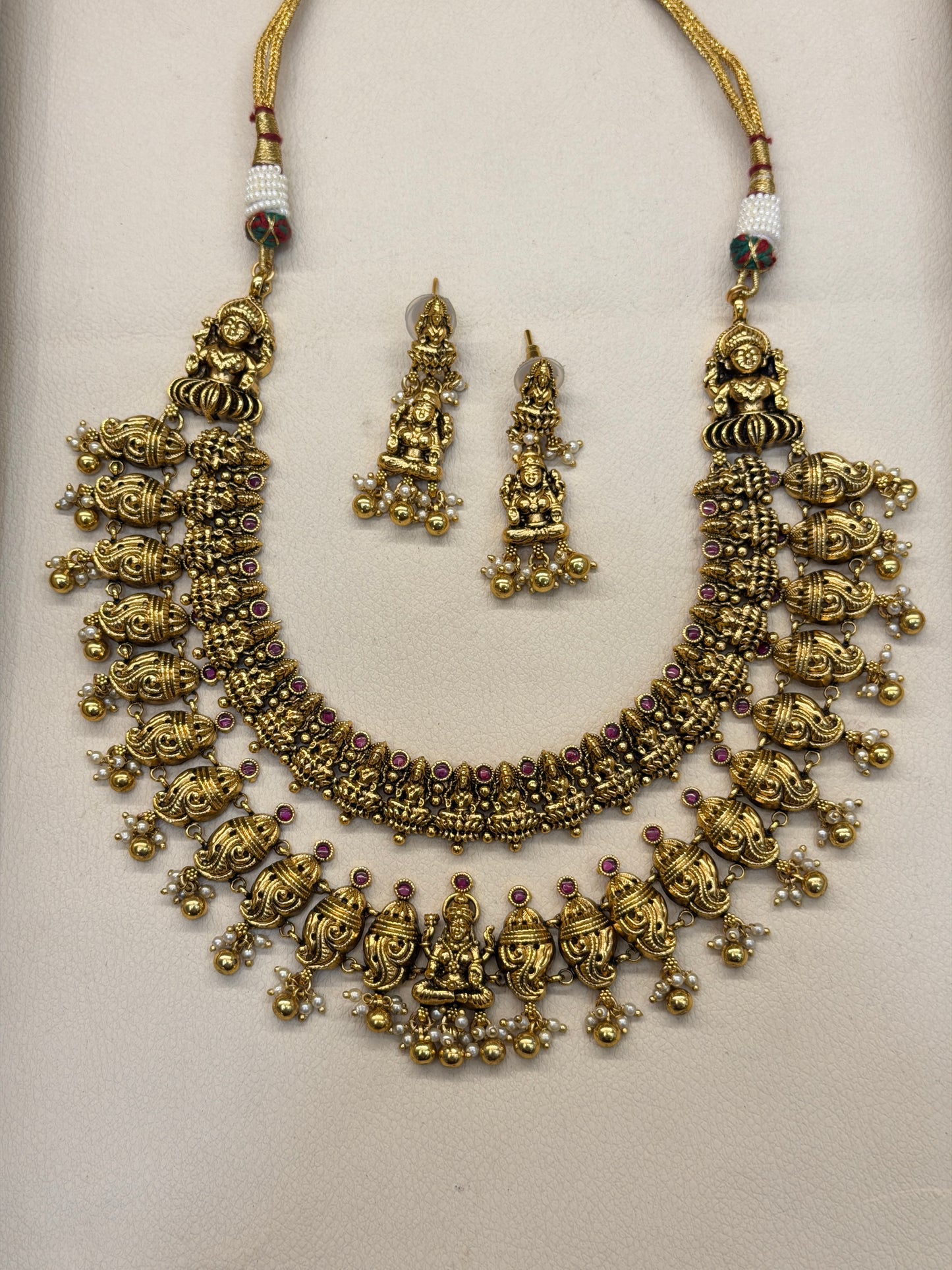 Spandana Dual Layer necklace