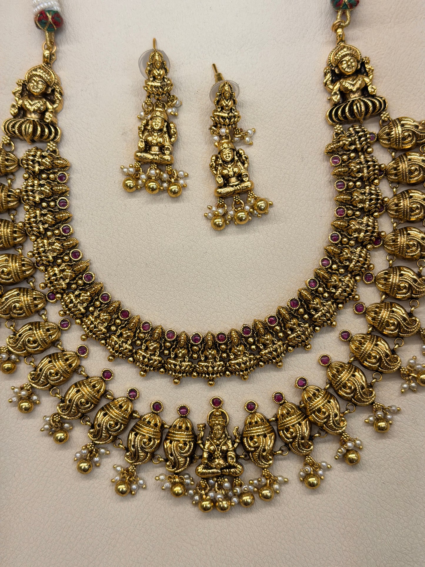 Spandana Dual Layer necklace