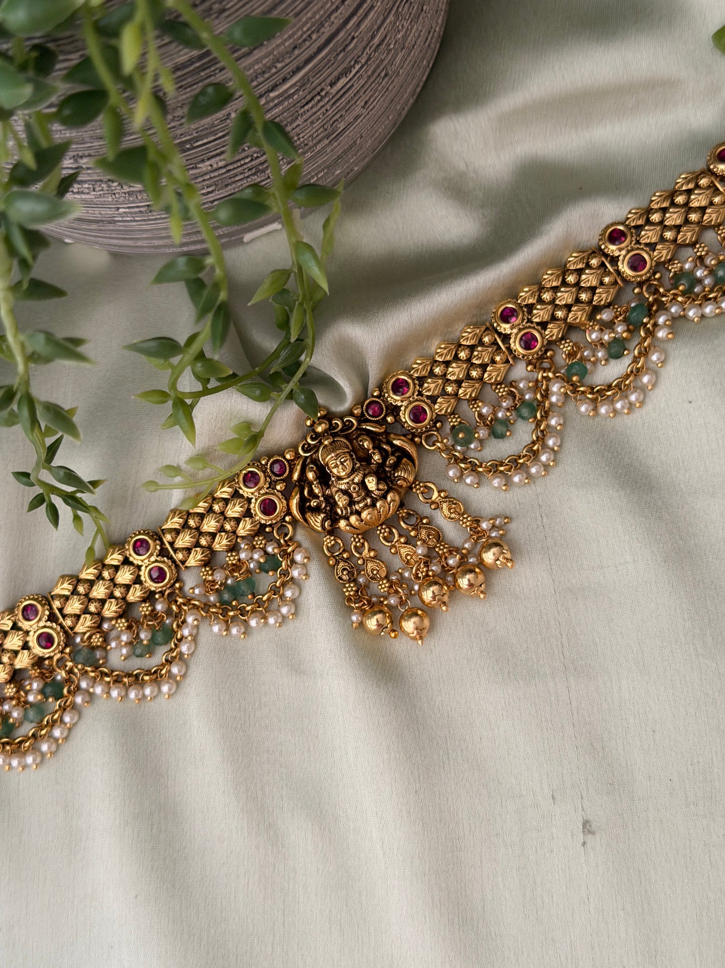 Amruha premium Hipchain