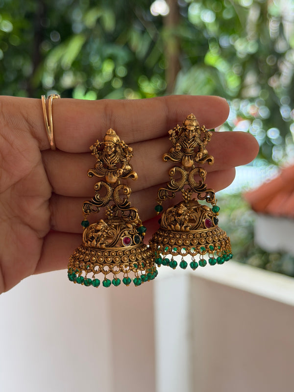Drashtti Jhumkas