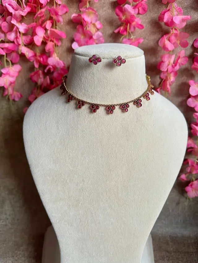 Red Clover Choker