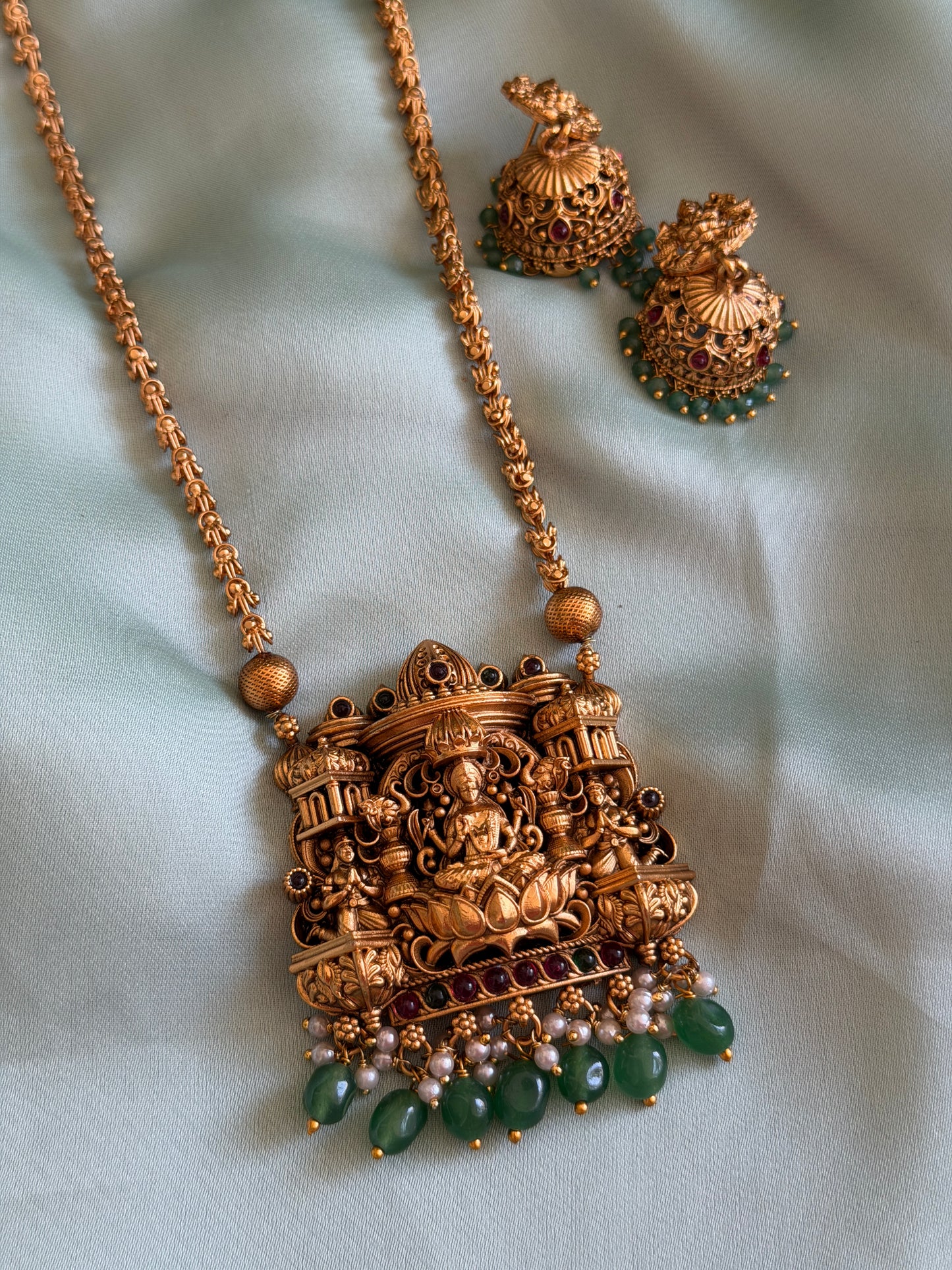 Green bead temple chain
