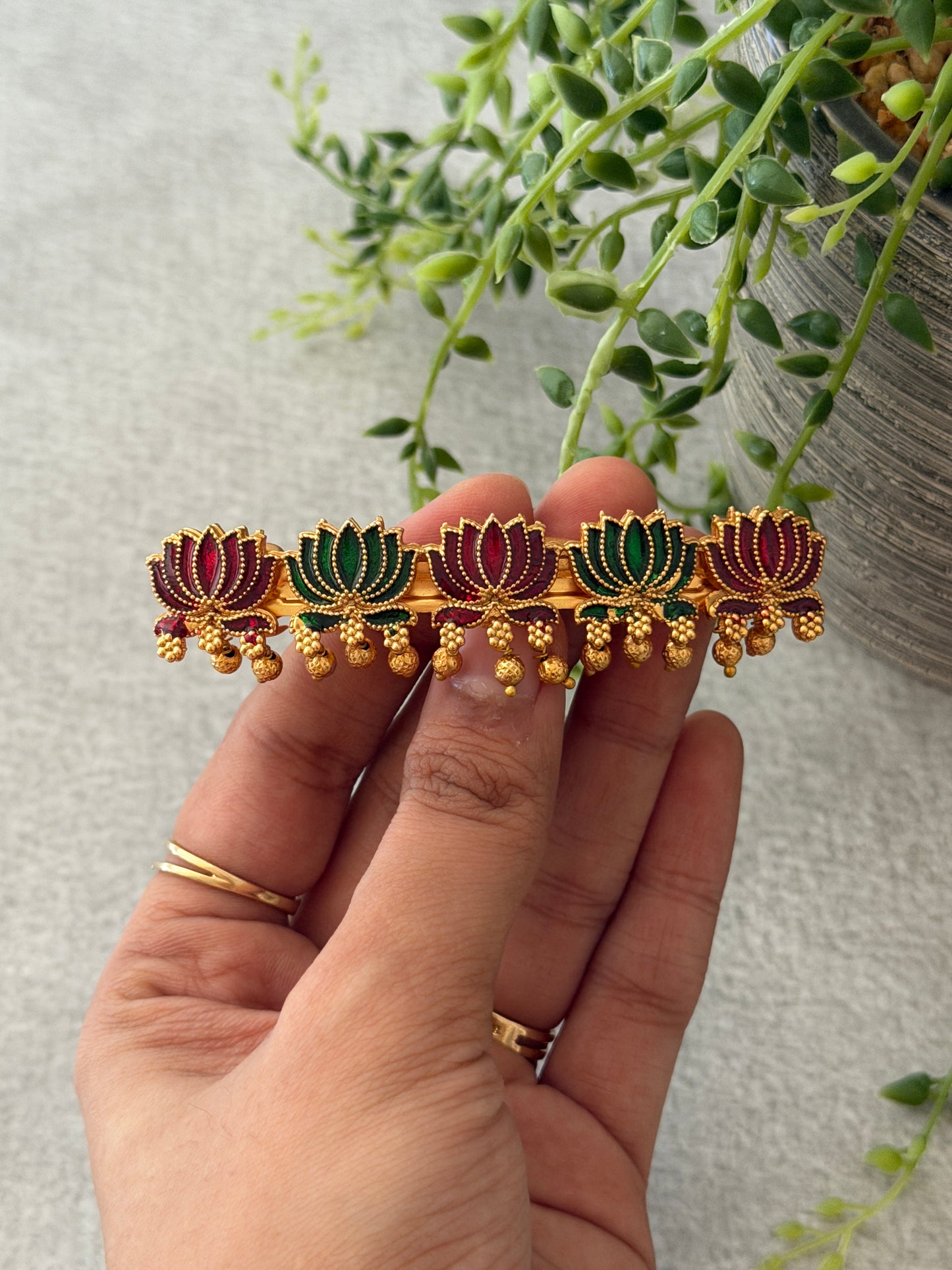 Lotus Clip