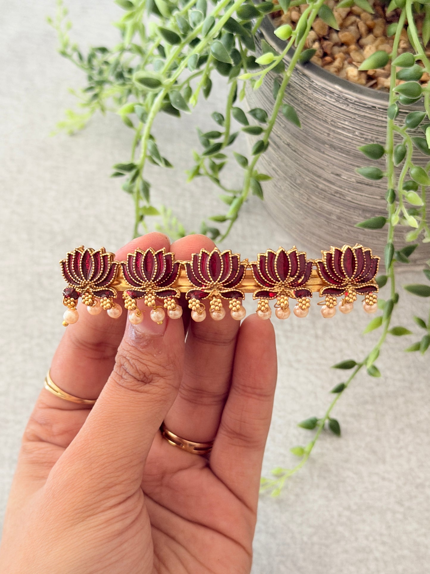 Lotus Clip
