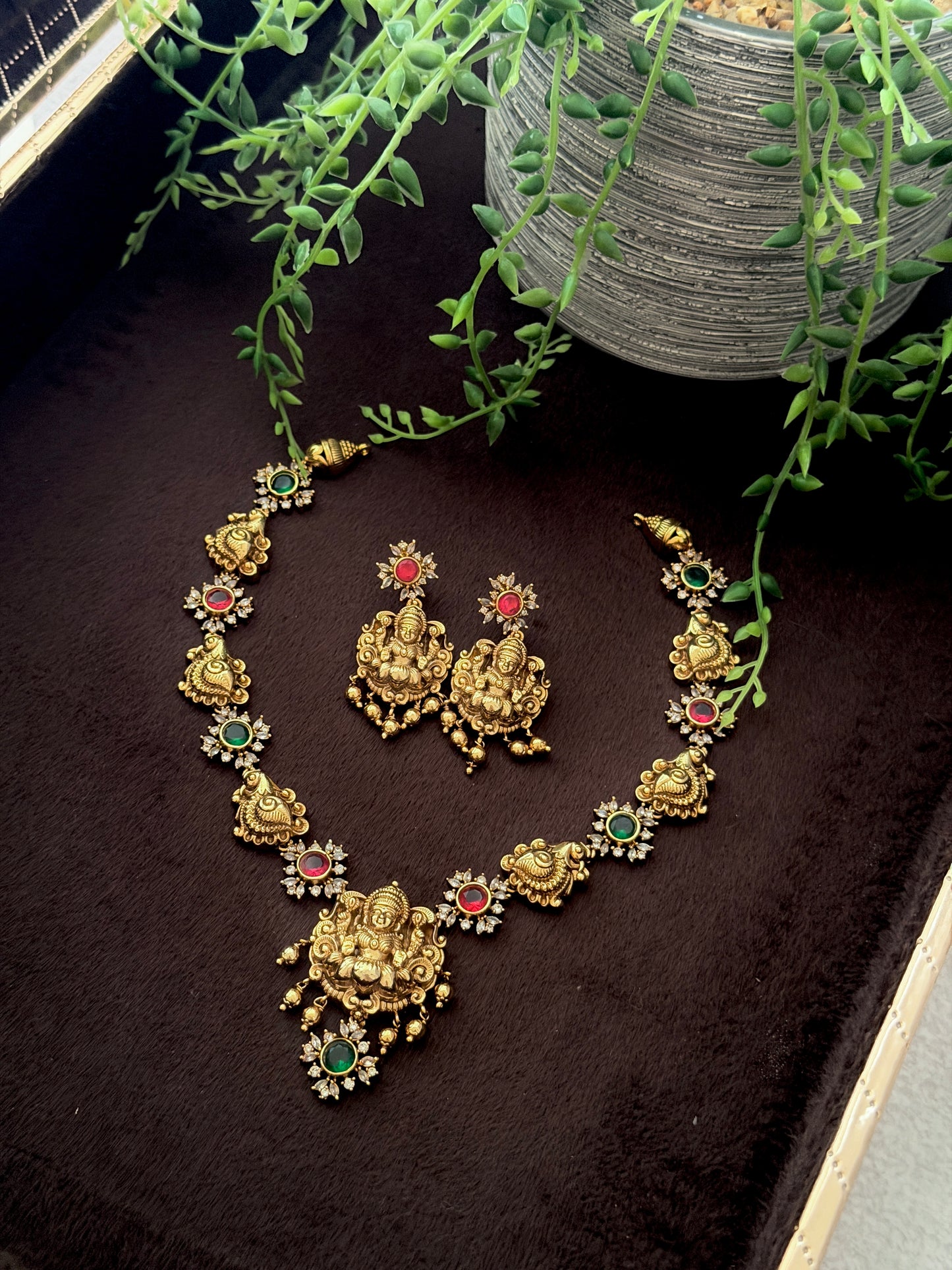 Premium Devi x Emerald & Ruby Necklace