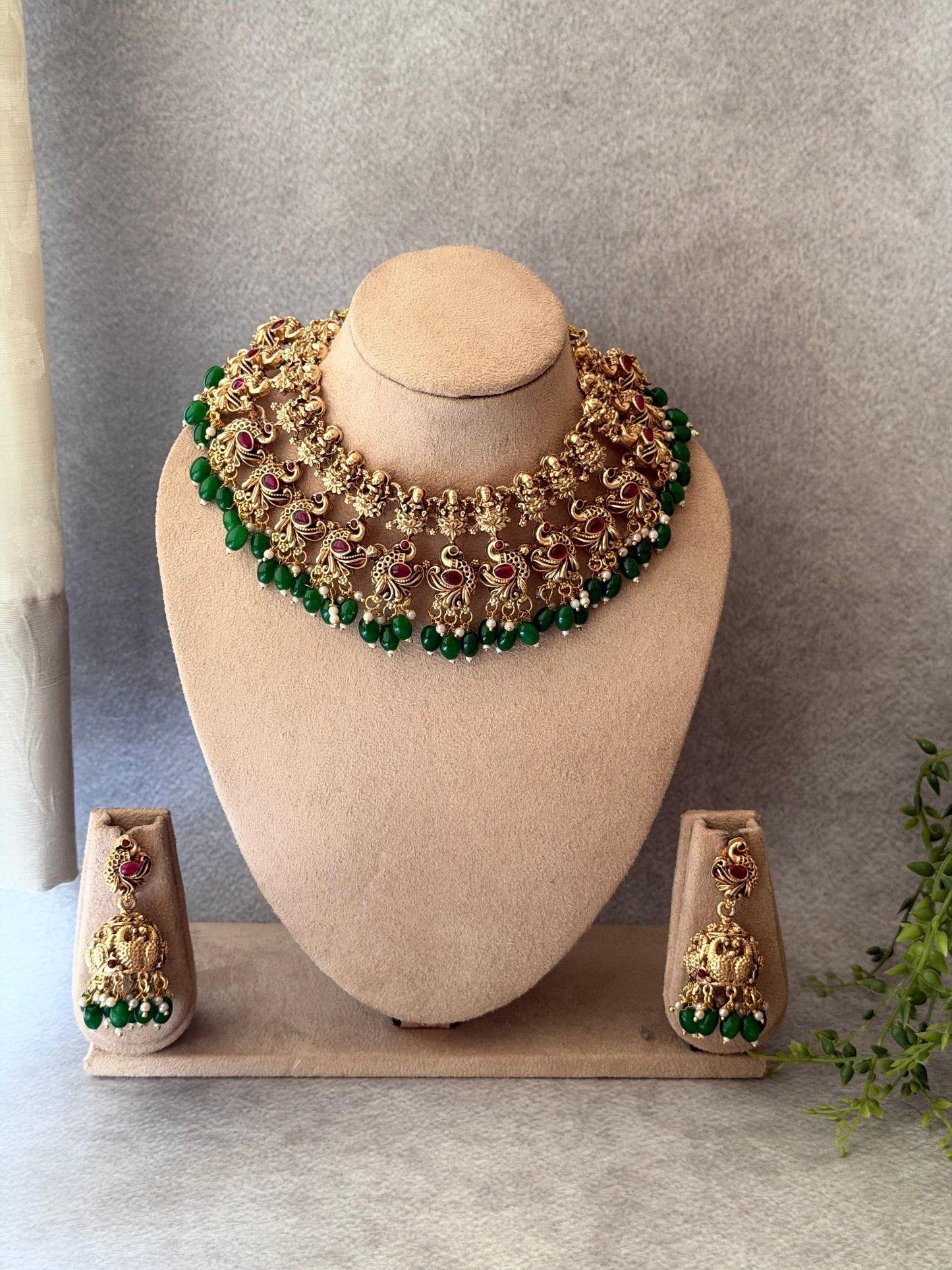 Cluster Azura Emerald bead Necklace