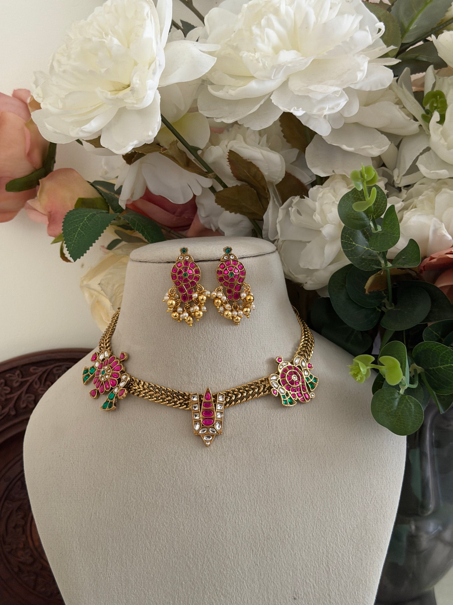 Tirupathi Shangu Jadau Choker