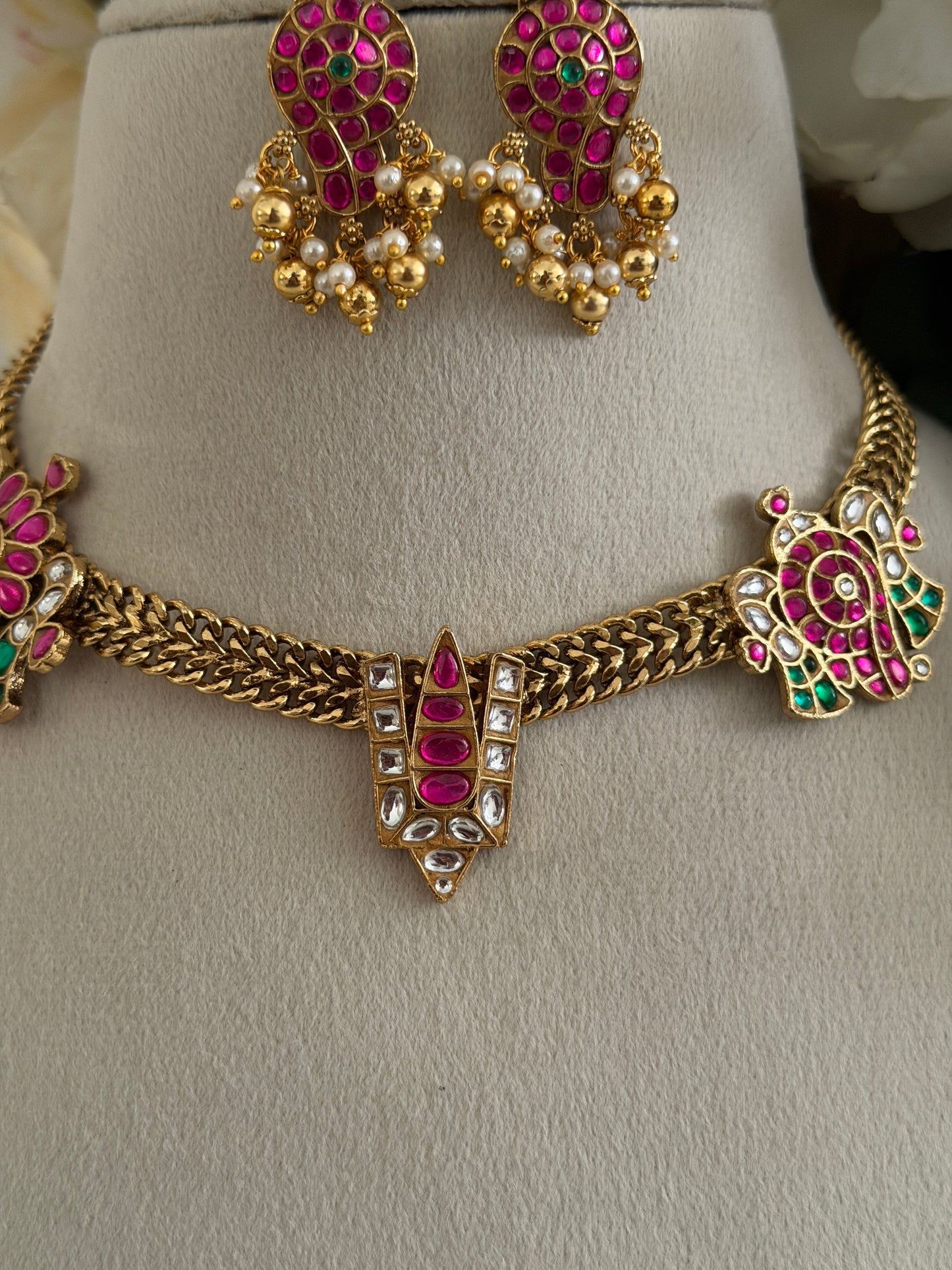 Tirupathi Shangu Jadau Choker