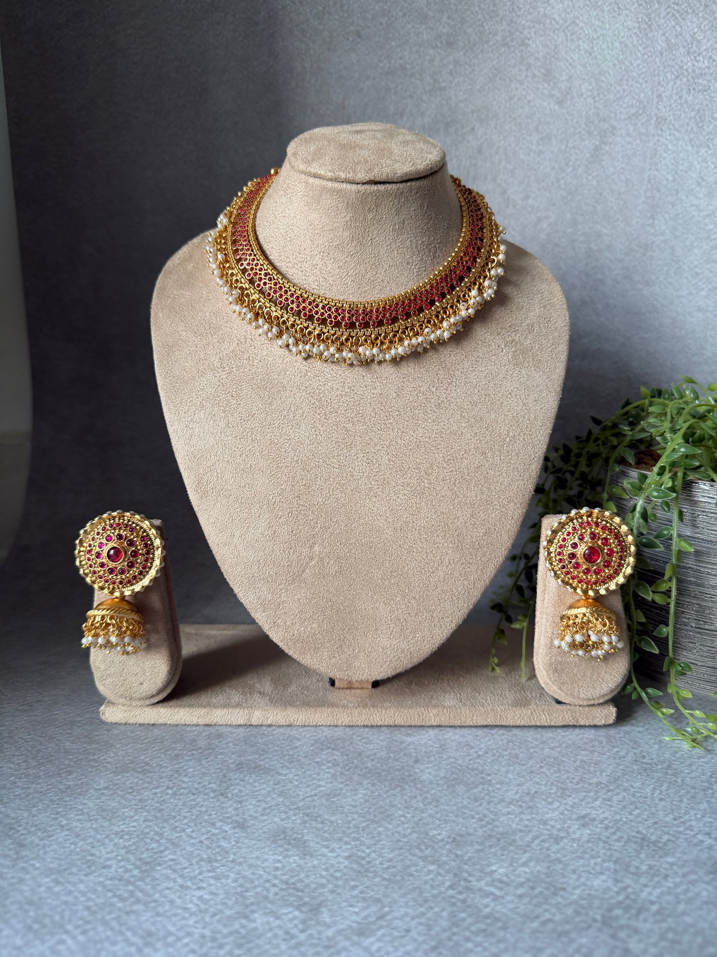 Attham Guttapusalu with Jhumkas