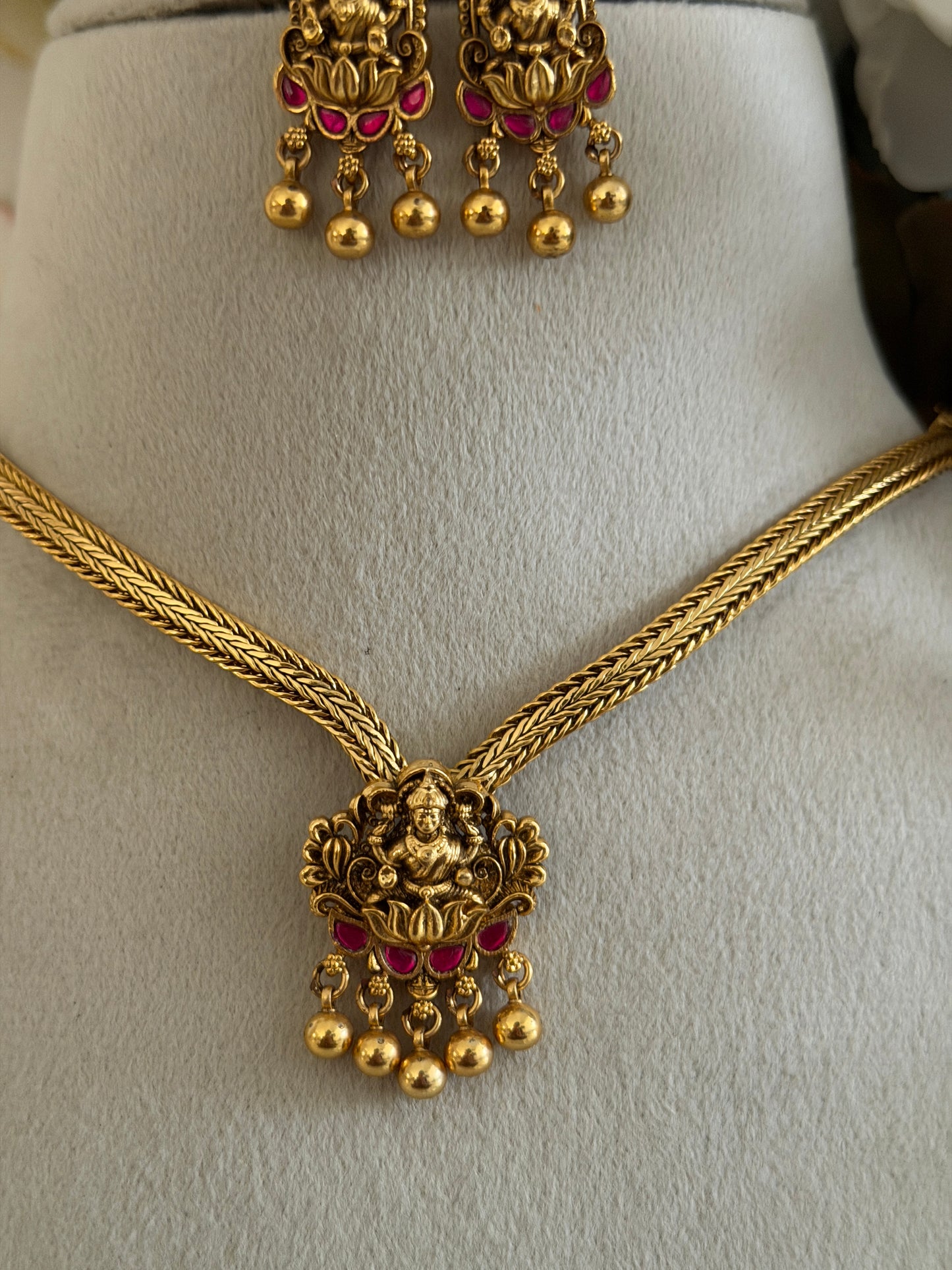 Tiny Lakshmi Choker